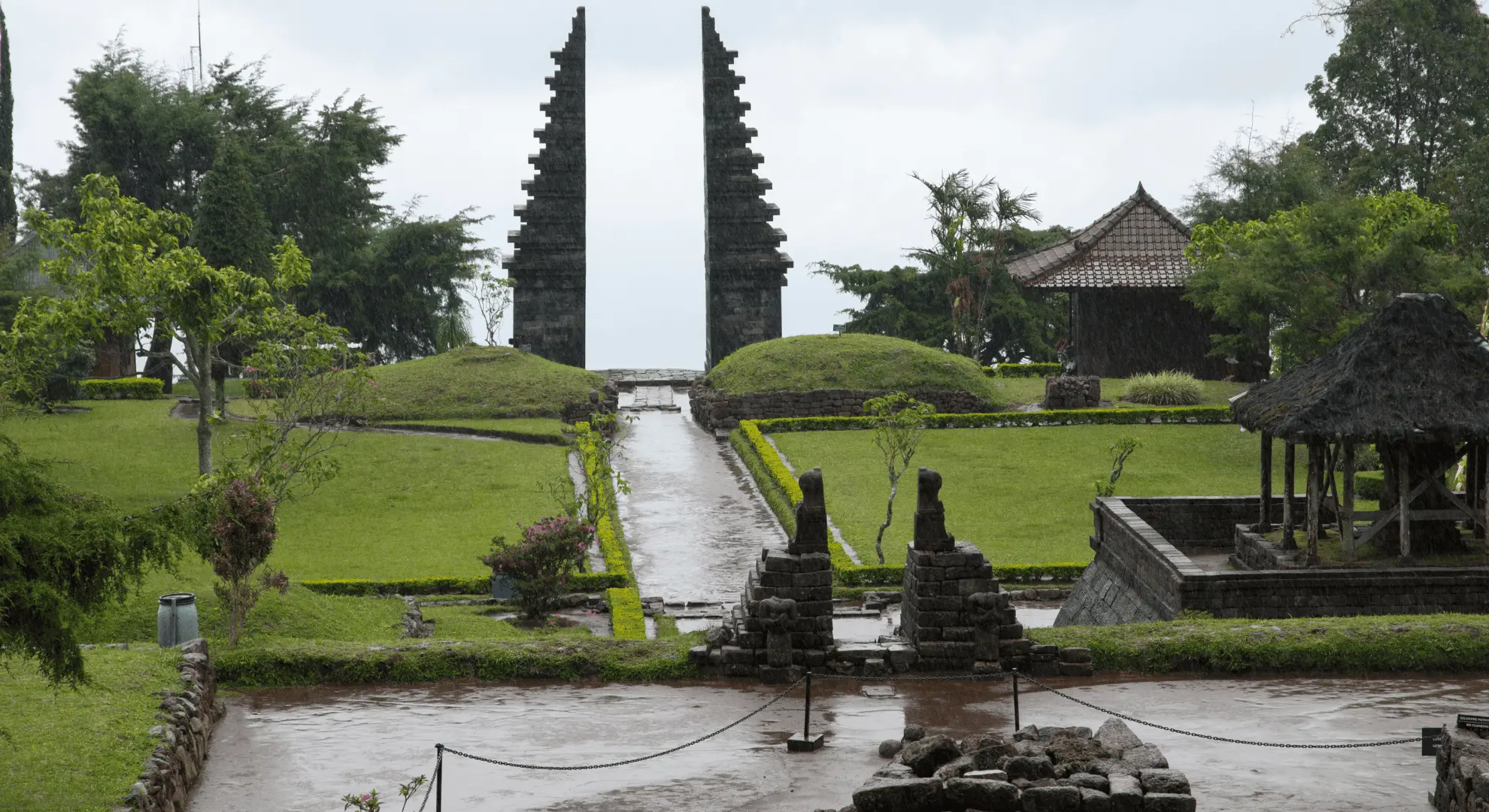 Surakarta: Palace, Waterfall & Hindu Temples